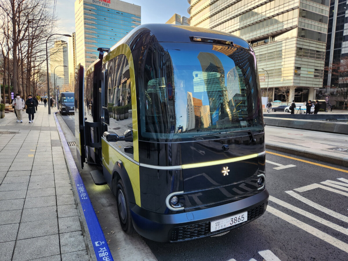 На борту первого беспилотного автобуса в Сеуле | KOREA HERALD RUSSIAN  EDITION | Дзен