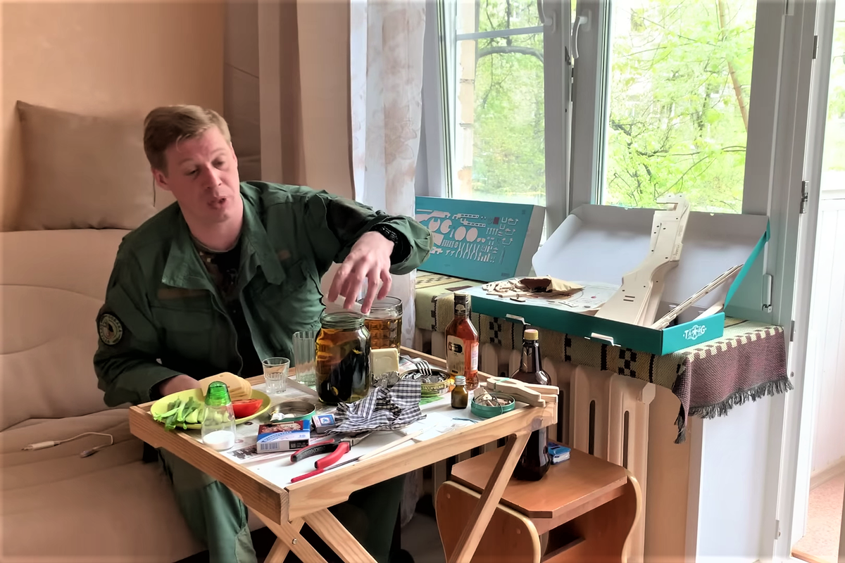     «Такое могли приготовить только в России»: что такое «кротовуха», о которой все говорят, и можно ли ее пить?