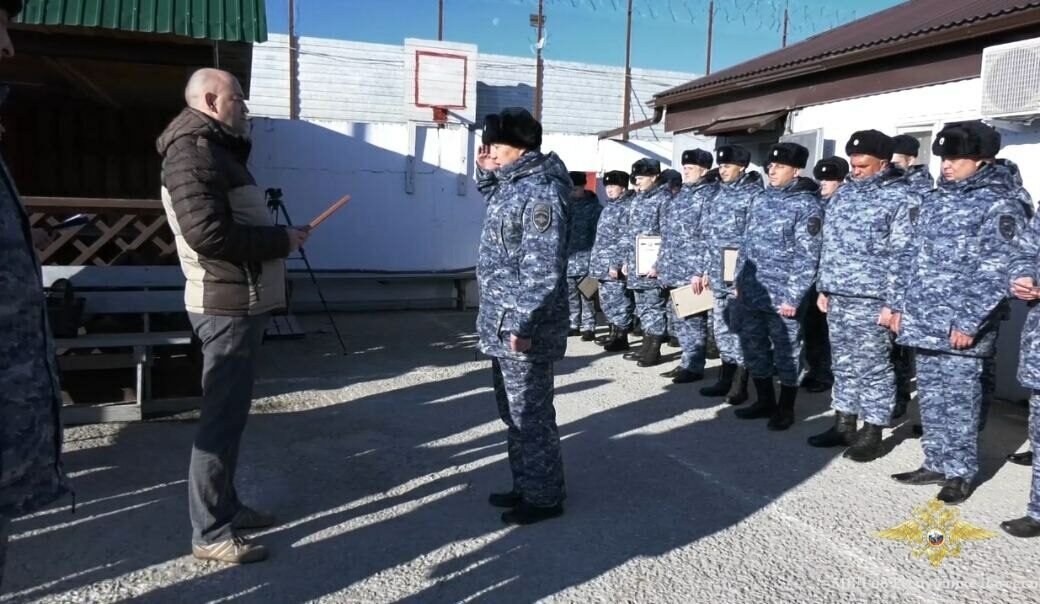    Начальник УМВД по Оренбуржью Алексей Кампф посетил оренбургских полицейских в Дагестане Елена Шкатова