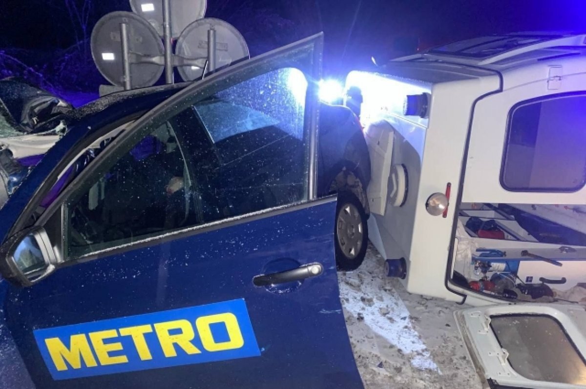    Водитель автомобиля погиб в Чувашии в ДТП со скорой