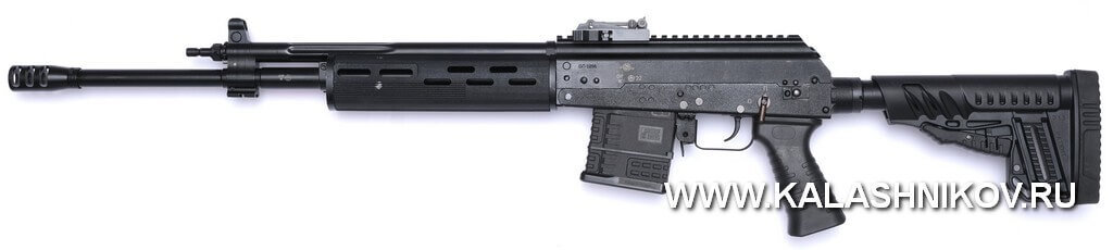 Общий вид самозарядного карабина ВПО-177 под патрон 7,62×51. Со стволом длиной 520 мм карабин весит 4,8 кг. Фото Михаила Дегтярёва