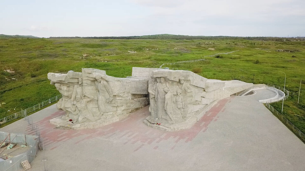 Вход в Аджимушкайские каменоломни.