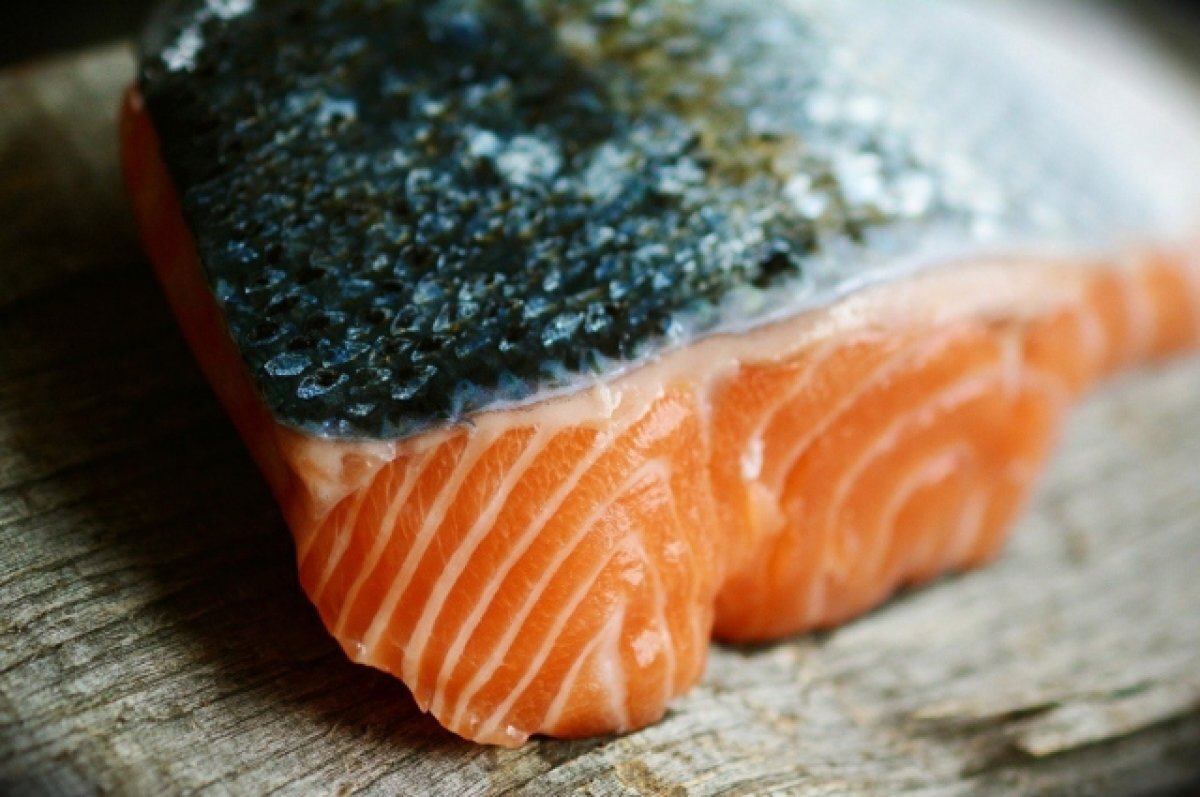    Несколько упаковок красной рыбы не смог украсть мурманчанин из гипермаркета