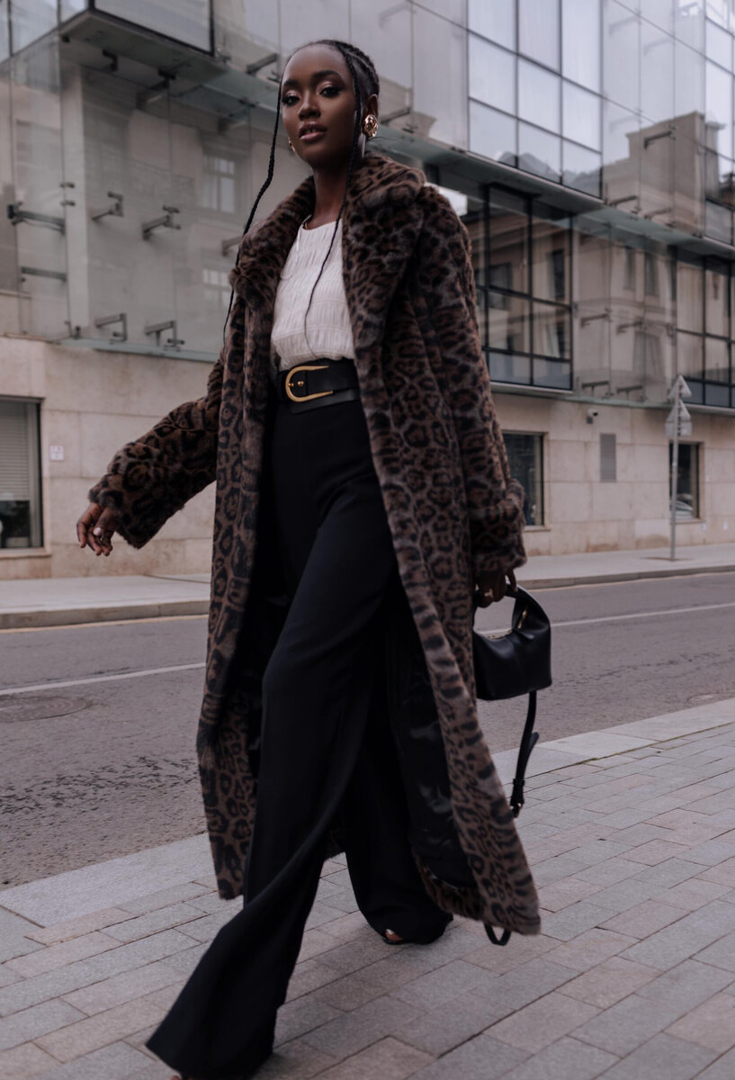 Леопардовое пальто из меха, кожи и ПВХ 2019: модные тренды и стиль