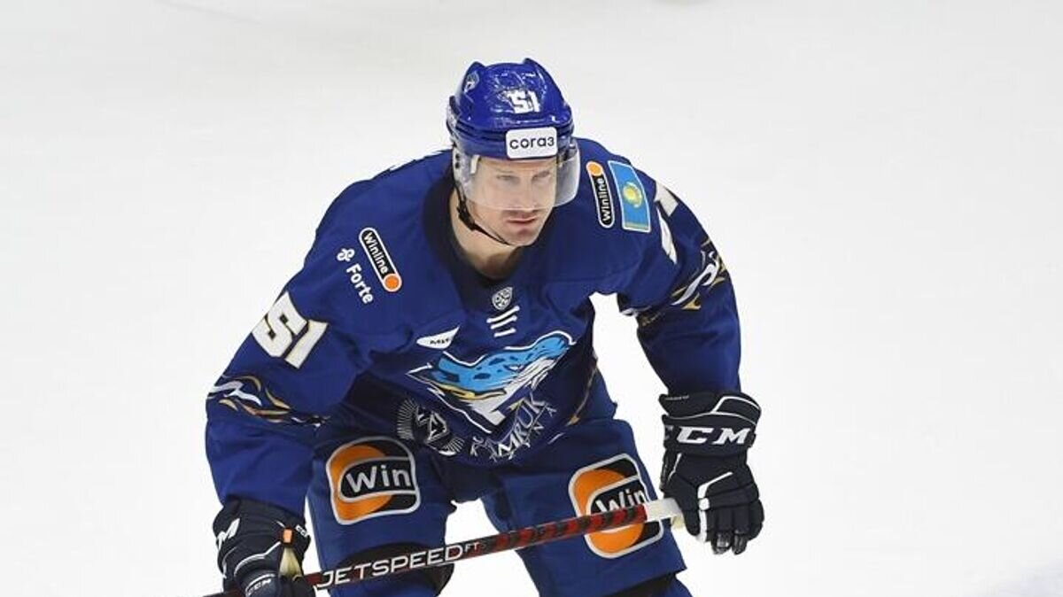    Хоккеист "Барыса" Алекс Грант в матче КХЛ© пресс-служба ХК "Барыс"