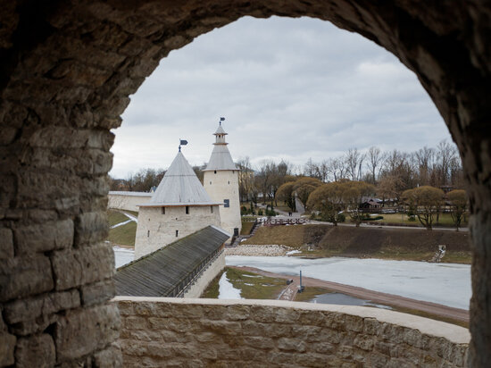     в 1478 году в пскове разразилась зимняя гроза / Вадим Боченков