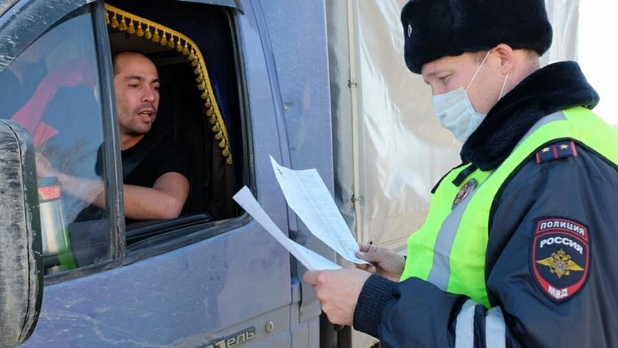 — Ну и что же, что ваш грузовик — категории "В". Диагностическая карта должна быть!