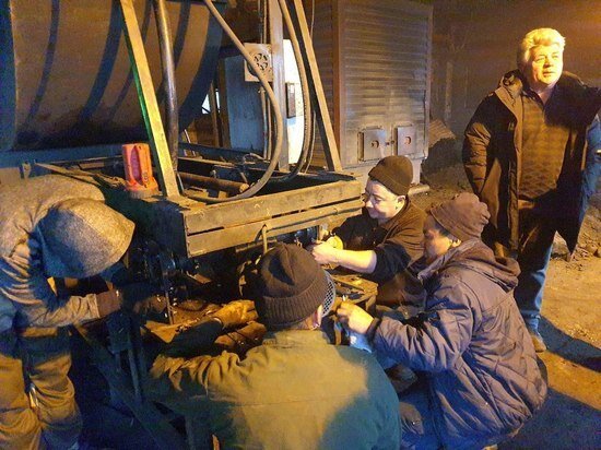     подготовка к запуску четвертого котла. фото из телеграм-канала главы Читинского района Виктора Машукова