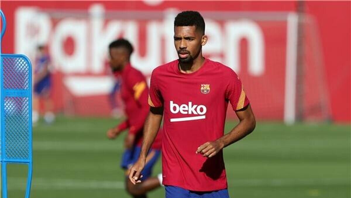    Матеус Фернандес© Фото : Twitter "Барселоны"