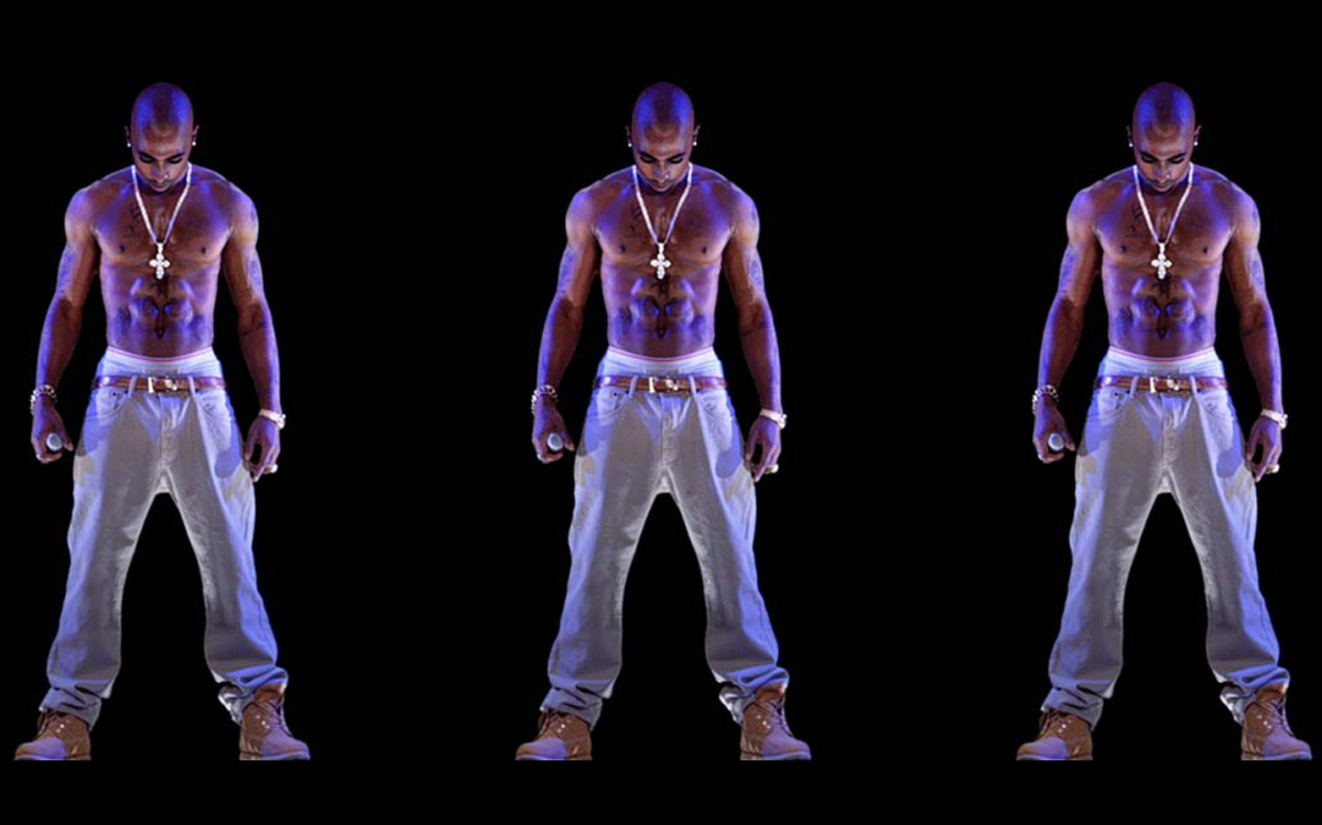 2PAC HOLOGRAM (Фото: Coachella / YouTube) 
Источник: https://trends.rbc.ru/trends/industry/63aaed1d9a794746cd9a1e32?from=mainpage