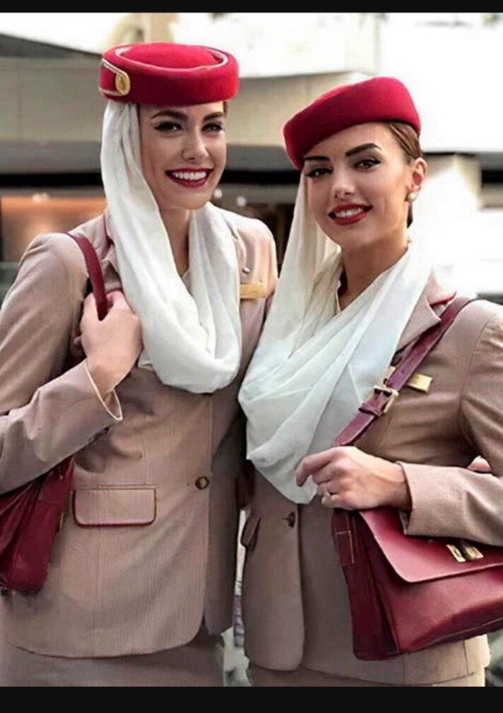 Бортпроводницы компании " Emirates"