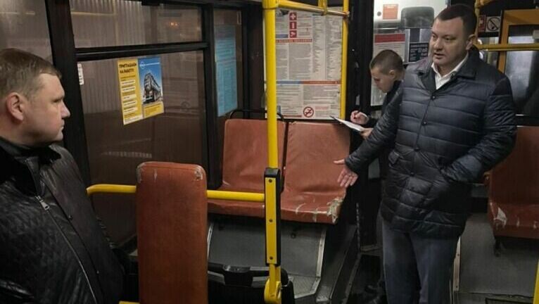     Жители Ростова регулярно жалуются на отсутствие тепла в общественном транспорте, сообщили власти города.