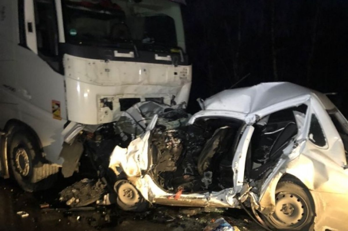    Водитель и два пассажира Lada Vesta погибли в ДТП в Нижнеломовском районе
