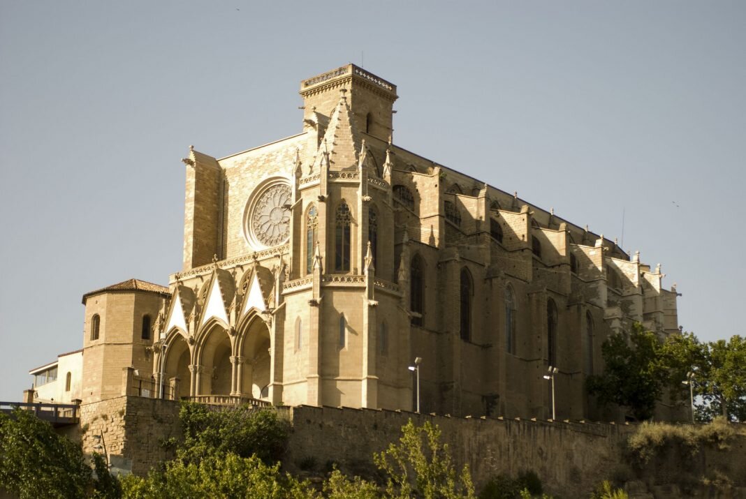 Базилика св. Марии в Манресе. Яндекс картинки.