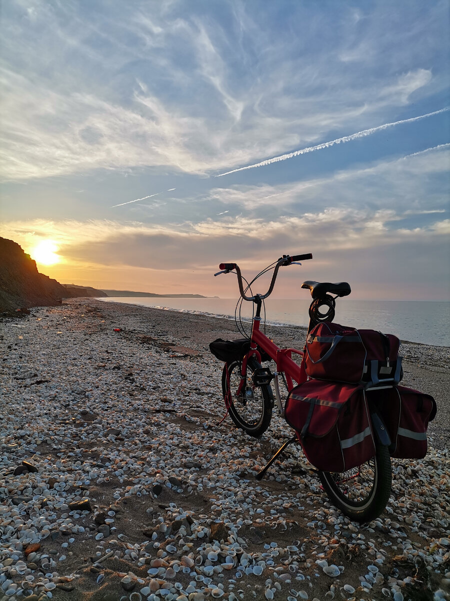 Теперь это велосипед Димы. Они друг другу больше подходят) 