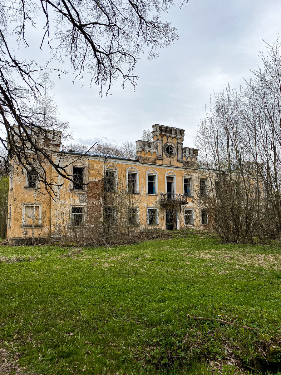 Дух прошлого в Смоленской области - заброшенная усадьба Энгельгардта. |  Твой альтернативный гид | Дзен