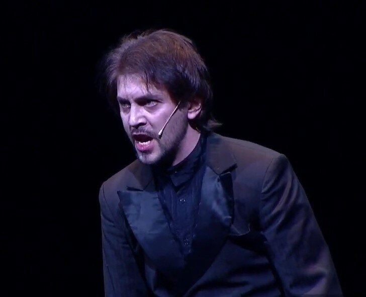 Алексей Карамазов  - Денис Дэмкив   (стоп-кадр)