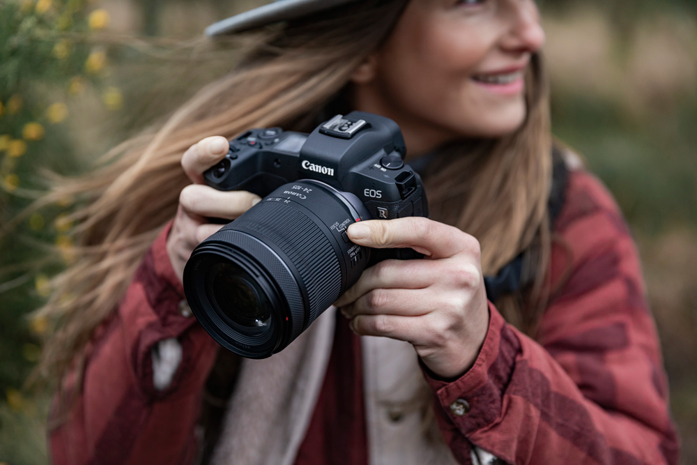 https://www.yarkiy.ru/goods/37515-canon-eos-r-kit-rf-24-1054-71-is-stm
