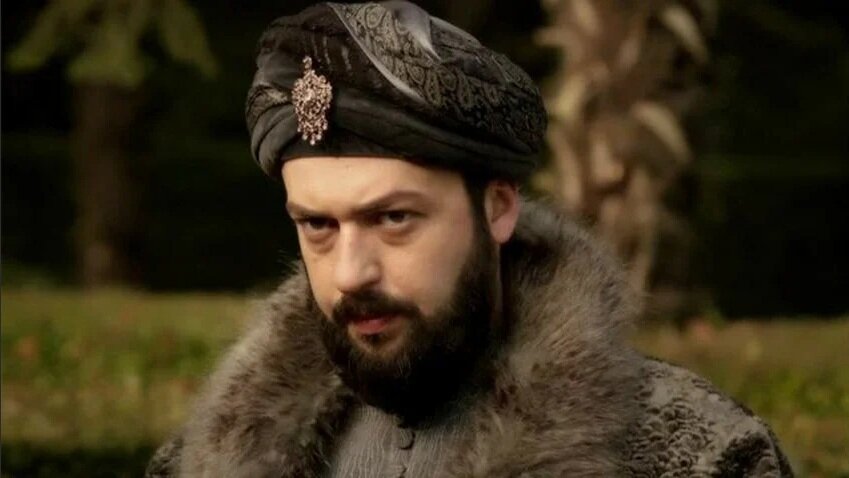 Окан Ялабык в роли Ибрагима паши         источник:яндекс картинки