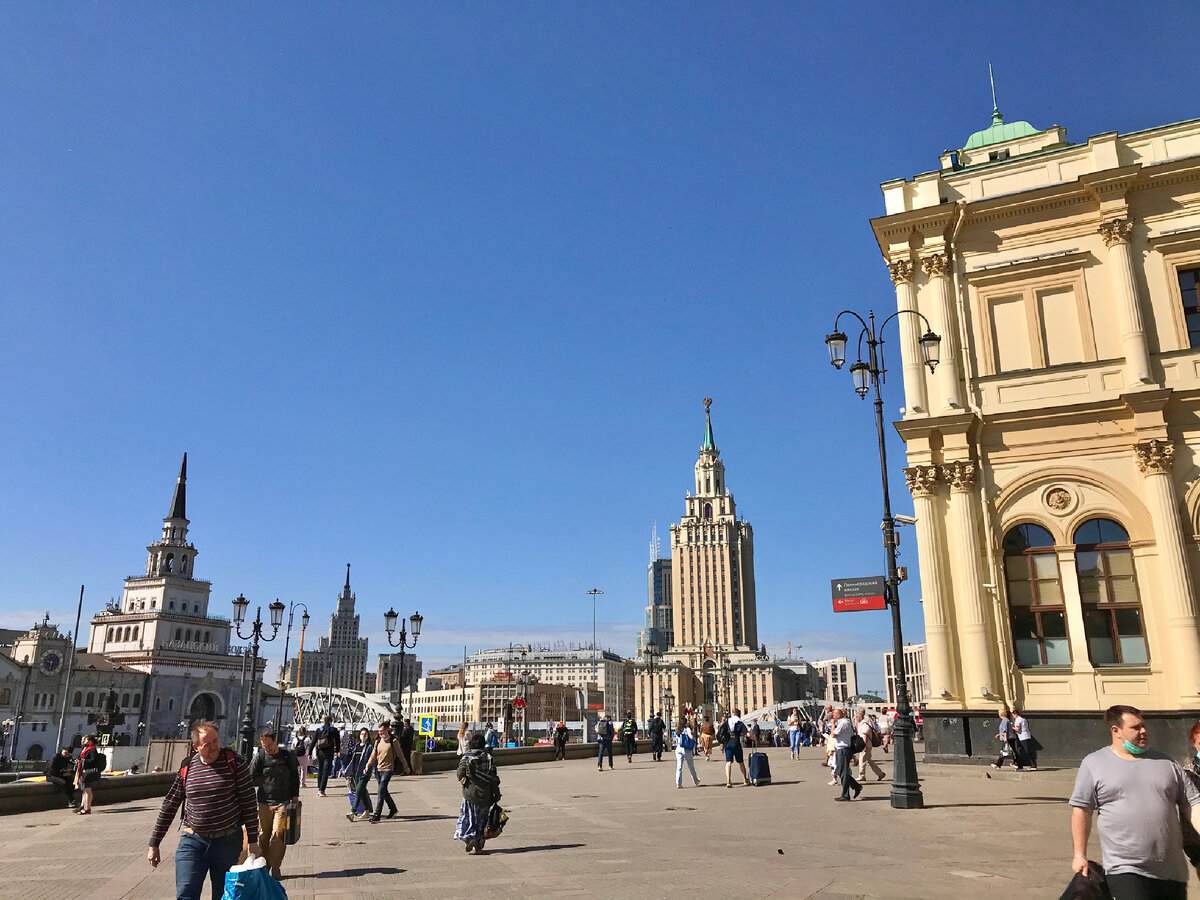 Комсомольская площадь в Москве