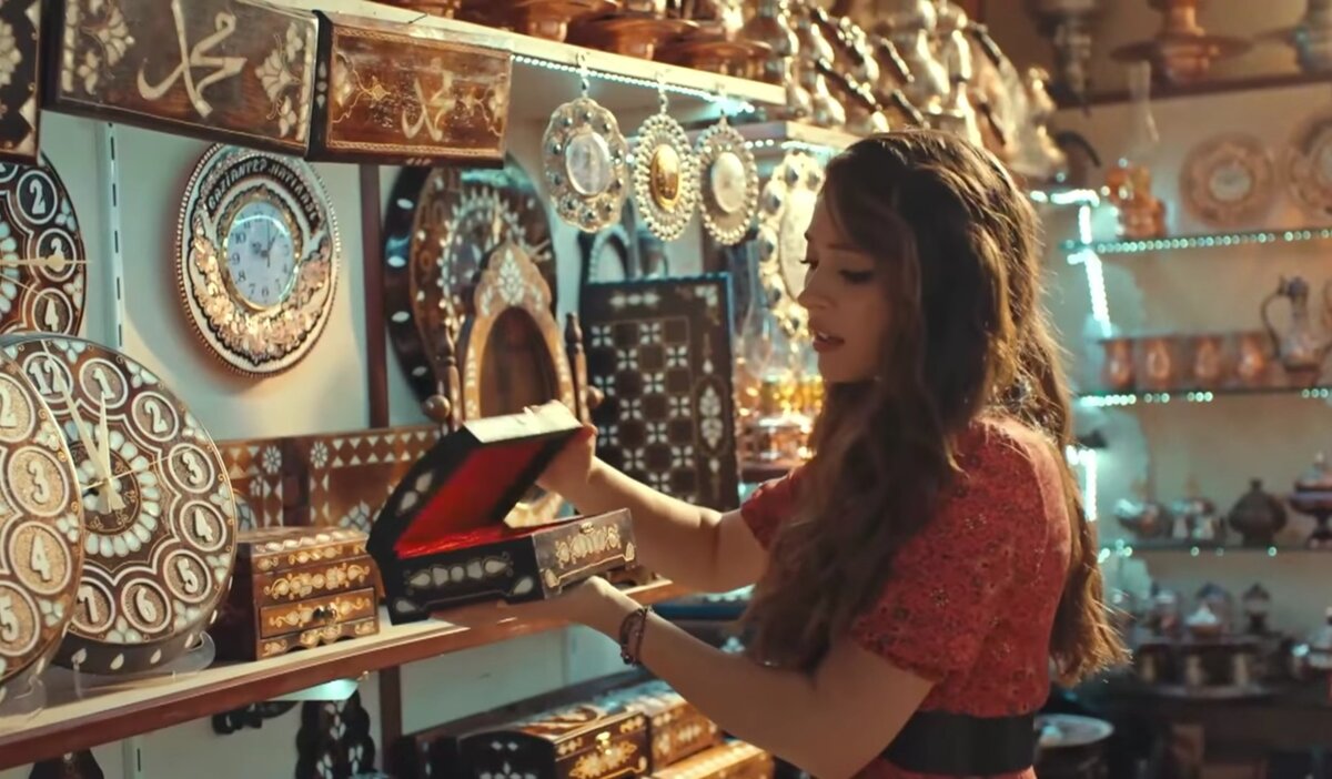 Кадры из нового сериала "Красивее, чем ты..." (2022 г.)