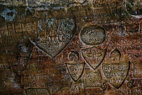 Пещера Гутманя. Национальный парк Гауя, Сигулда, Латвия. Фото из интернет.