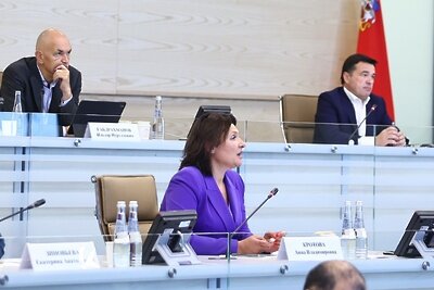    Заместитель председателя правительства Московской области Анна Кротова на совещании Губернатора Московской области Андрея Воробьева с руководящим составом правительства Московской области и главами городских округов © Антон Чернов, «Подмосковье Сегодня»