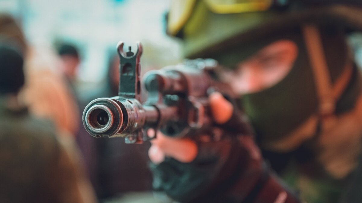     Министерство обороны России сообщило о теракте на территории воинской части в Белгородской области. По данным ведомства, которые стали известны «Бел.ру», погибли 11 человек, еще 15 — ранены.