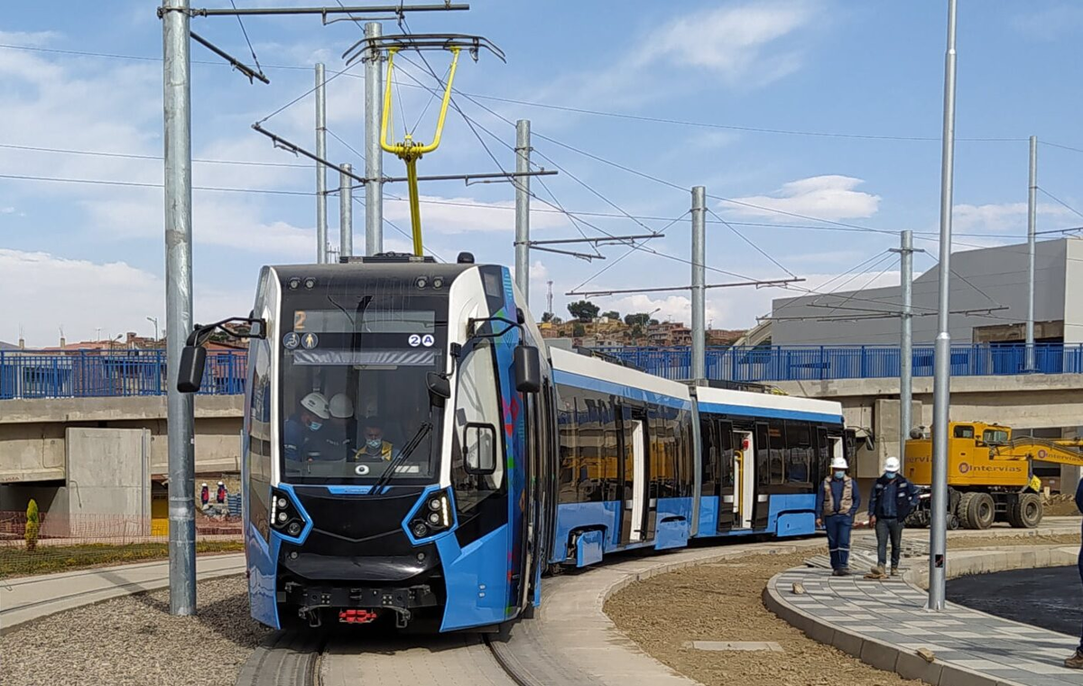 Обкатка трамвая Stadler B85601M «Метелица» в Кочабамбе. Источник: UTF