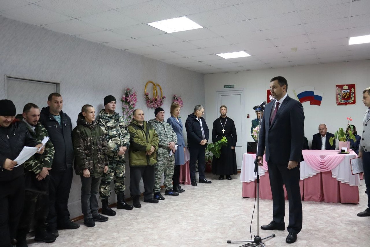  📷    Мобилизованные из Грачевского, Первомайского и Курманаевского районов отправились на боевое слаживание Марина Шарт