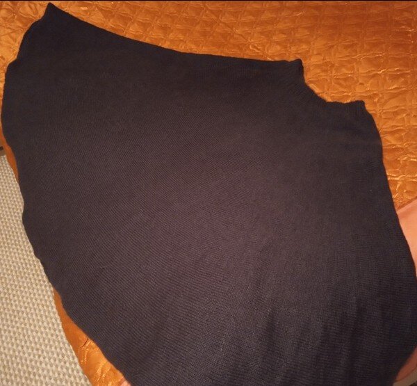 Юбка-полусолнце, связанная спицами.   Что придумала - то связала