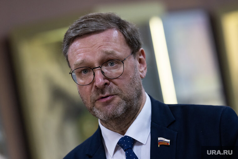    Зампредседателя Совета Федерации Константин Косачев заявил о противоречивых заявлениях НАТО