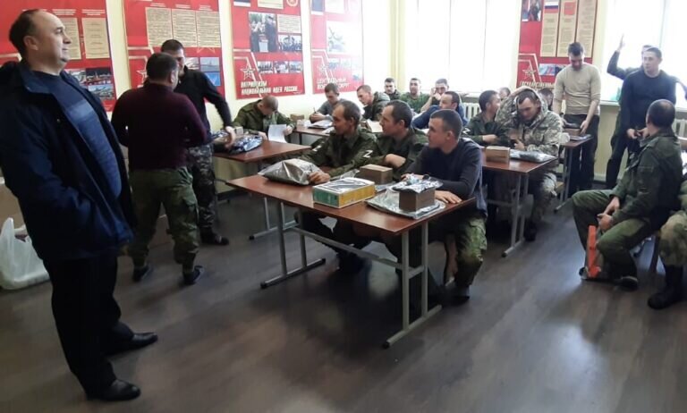    Глава Октябрьского района проведал мобилизованных земляков в Тоцкой дивизии Елена Шкатова