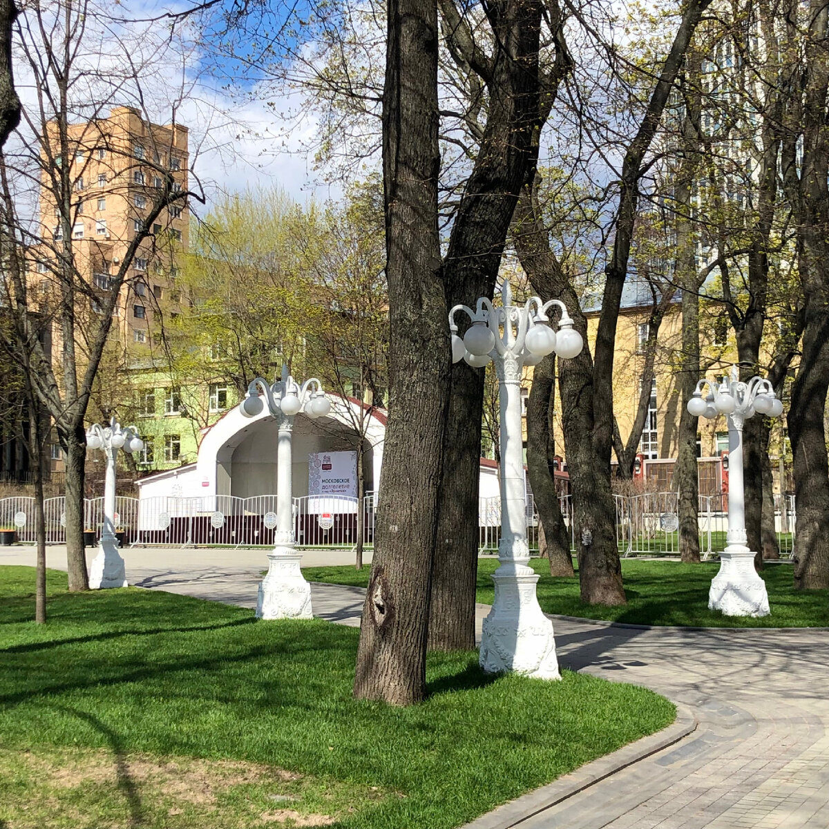 Сад Эрмитаж в Москве на Кретном ряду