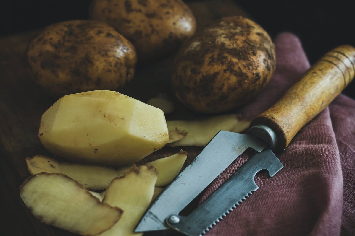     Вы наверняка не знали, что обычный картофель на такое способен: 7 удивительных применений овоща