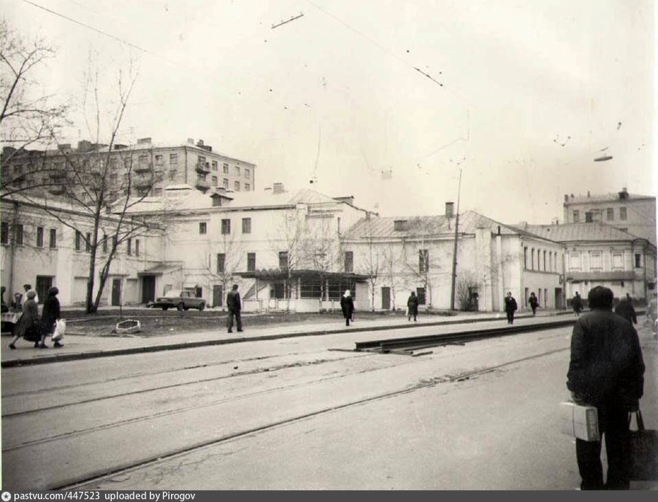 Бауманская выход из метро фото