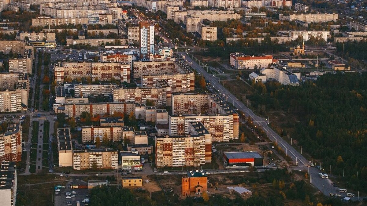     Новые дома возведут на месте аварийных построек в Дзержинске. Об этом сообщили в городской администрации.