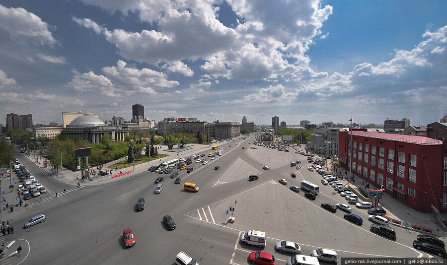 Главная площадь города имени Ленина.