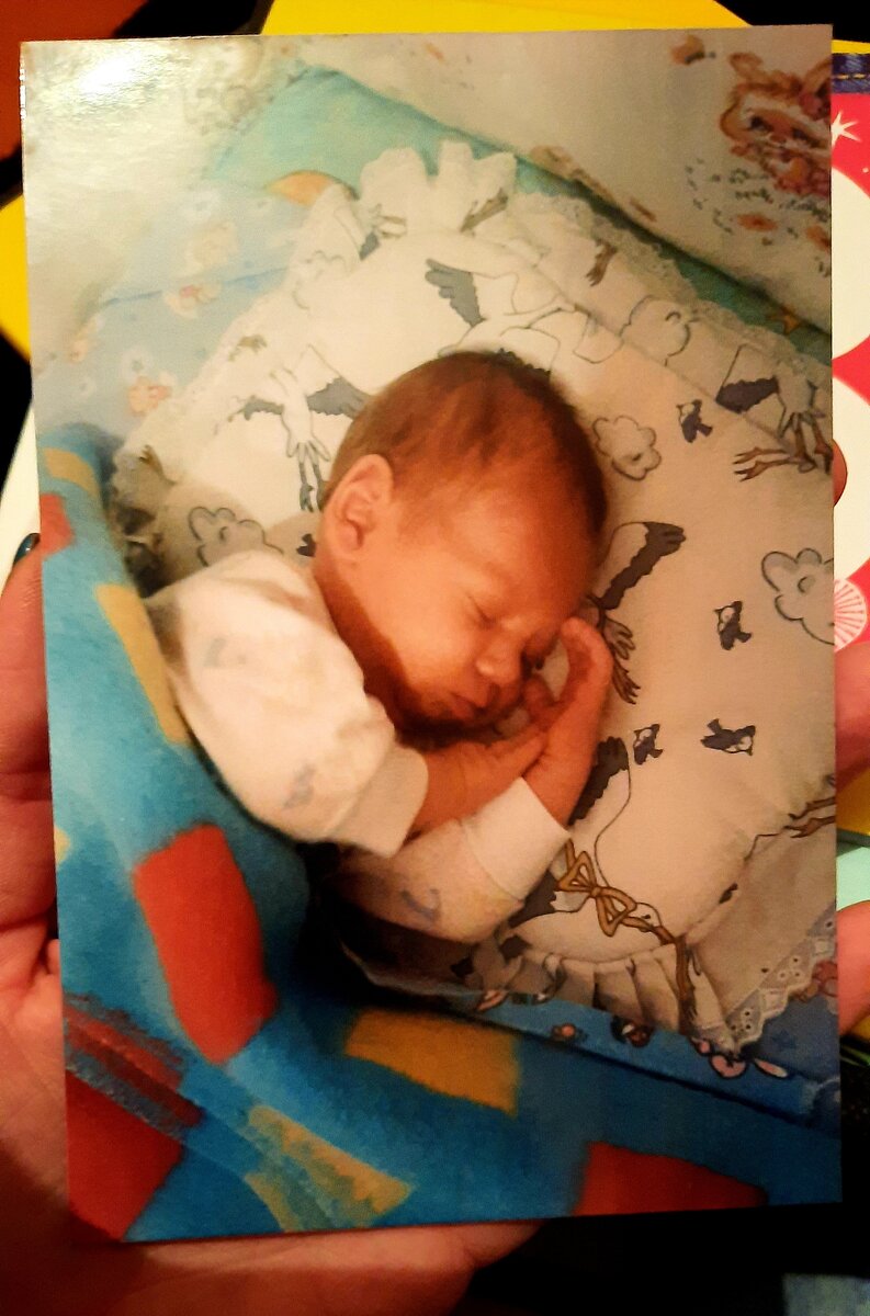 Это Семён, ему здесь 3 недели)