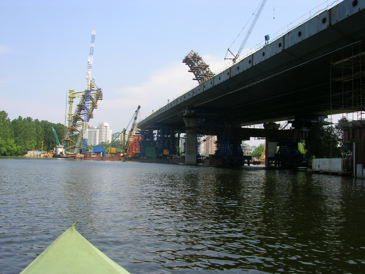 Строится Живописный мост - 2006 год.