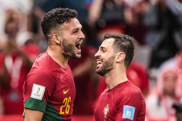 Гонсалу Рамуш (слева)