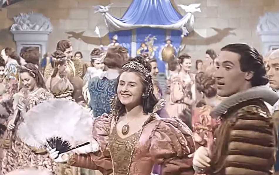 Кадр из фильма "Золушка", 1947 (колоризованная версия 2009)