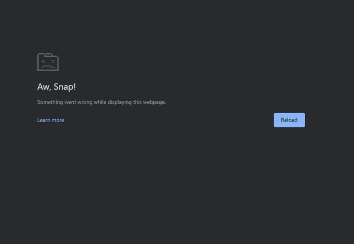    Частенько Хром подвисает именно из-за нехватки памяти