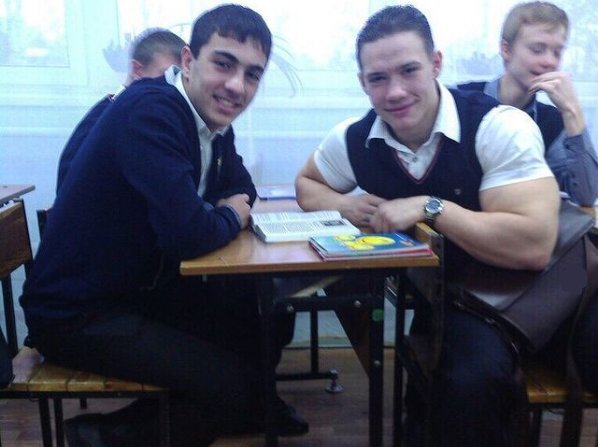 Культурист в школе