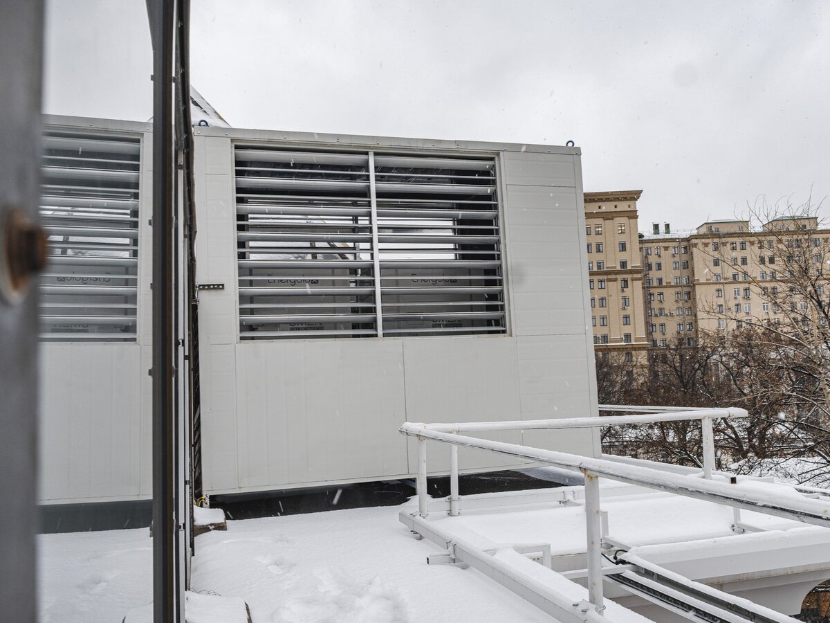 Вот и сам бокс, как и обещали