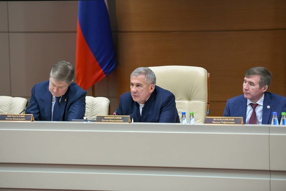     На заседании рассматривались условия улучшения делового климата для обеспечения развития экономики региона. Фото: tatarstan.ru
