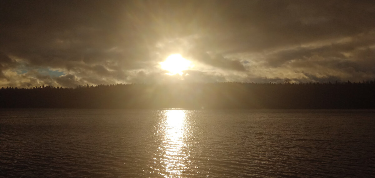 Фото Кочанов А.В. ( 12.11.2022 ) Карелия. Петрозаводск. Озеро Четырёхверстное 