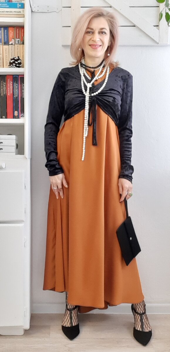 Топ и платье из секонд-хэнда.