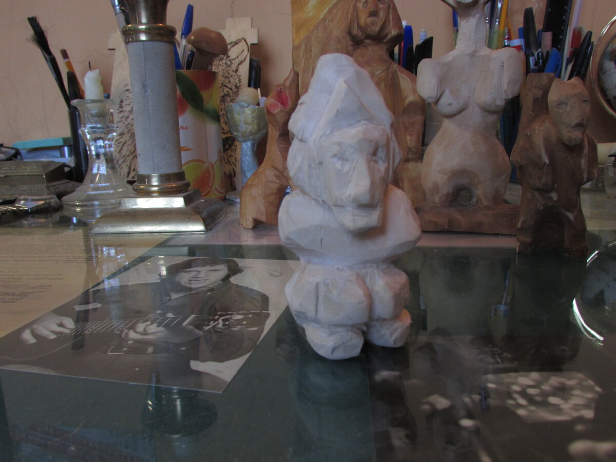 Индейский шаман. Сидящий 