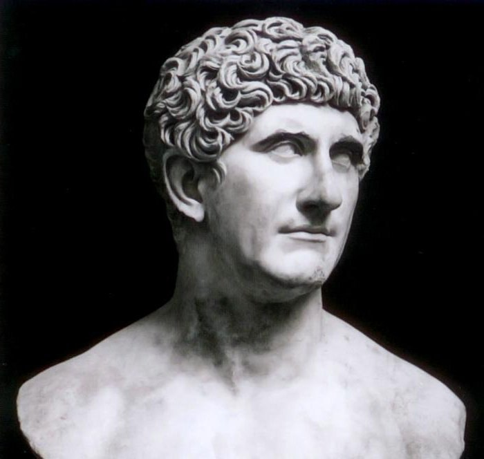 
Марк Антоний - один из триумвиров и прямой командир Басса.